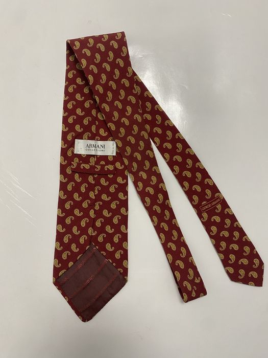 Cravata Armani rosie