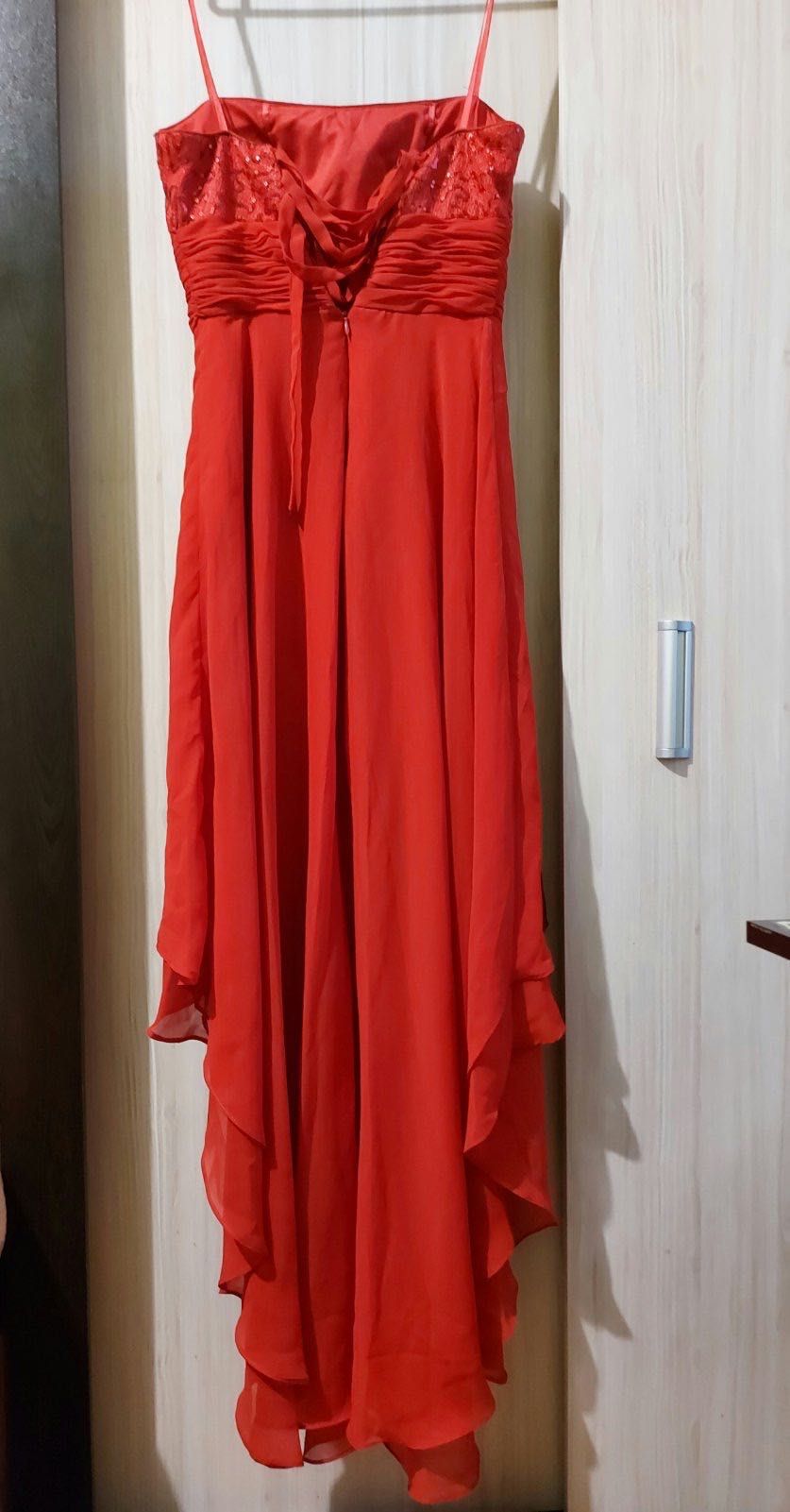 Бална рокля червена