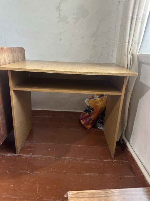 Продам столы письменные