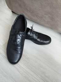 Мъжки обувки за народни танци