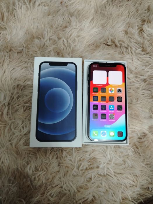 Айфон 12/64 телефон