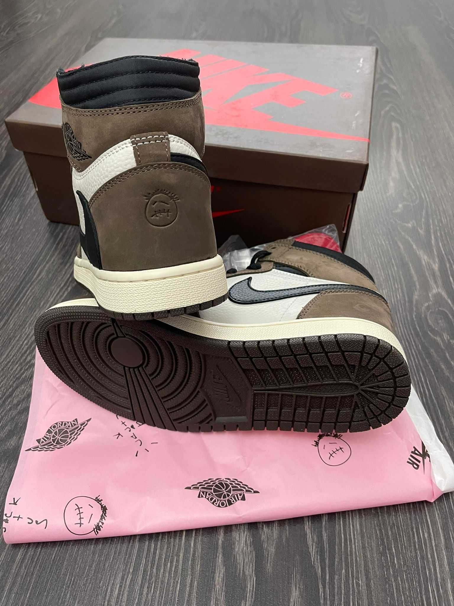 Jordan 1 Travis Scott LUXURY l Full Box