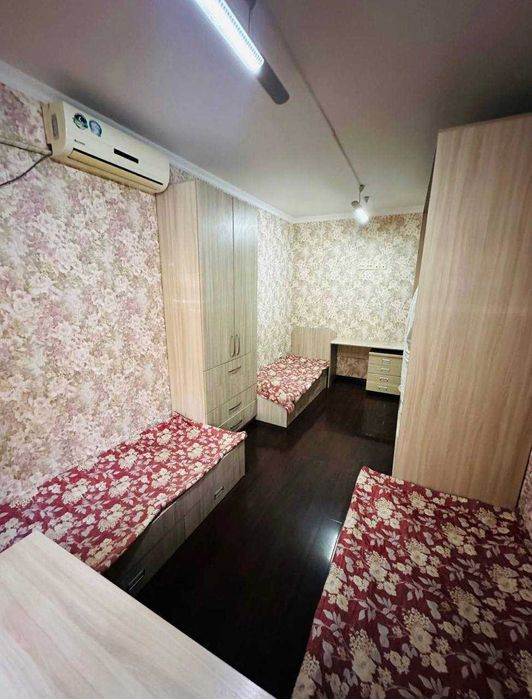 ц13 АБДУЛЛА КОДИРИ , продается 3в4 комнатная квартира на 1 этаже