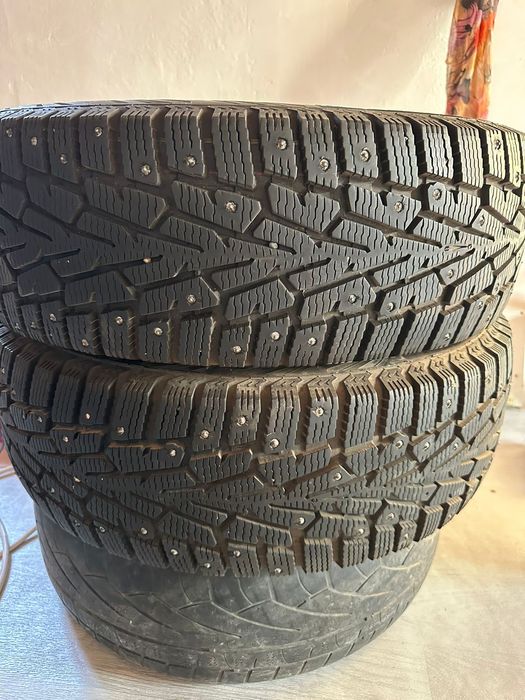 Шины зимние 215/65r16 шипованная 2-шт