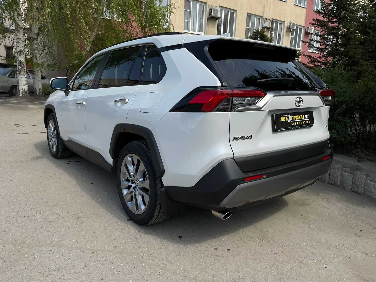 Toyota RAV4 БЕЗ ВОДИТЕЛЯ. Прокат авто. Аренда авто. Аренда машин.