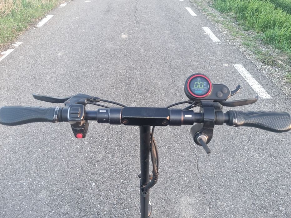 Vând trotinetă electrică 800W