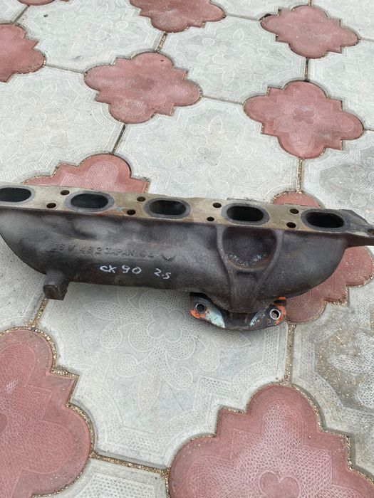 Выхлопной коллектор на volvo xc 90 2008г/в.