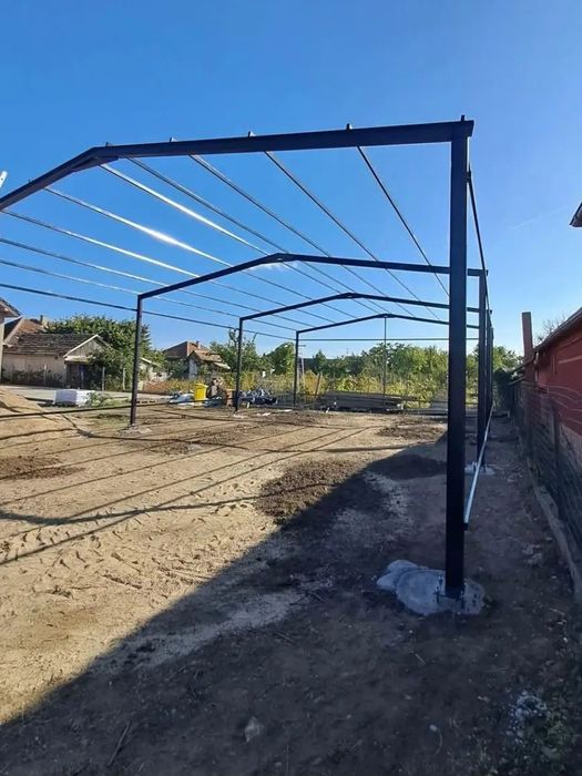 Vand Hale și structuri metalice.
Avem pe stoc o gama variata de dimens