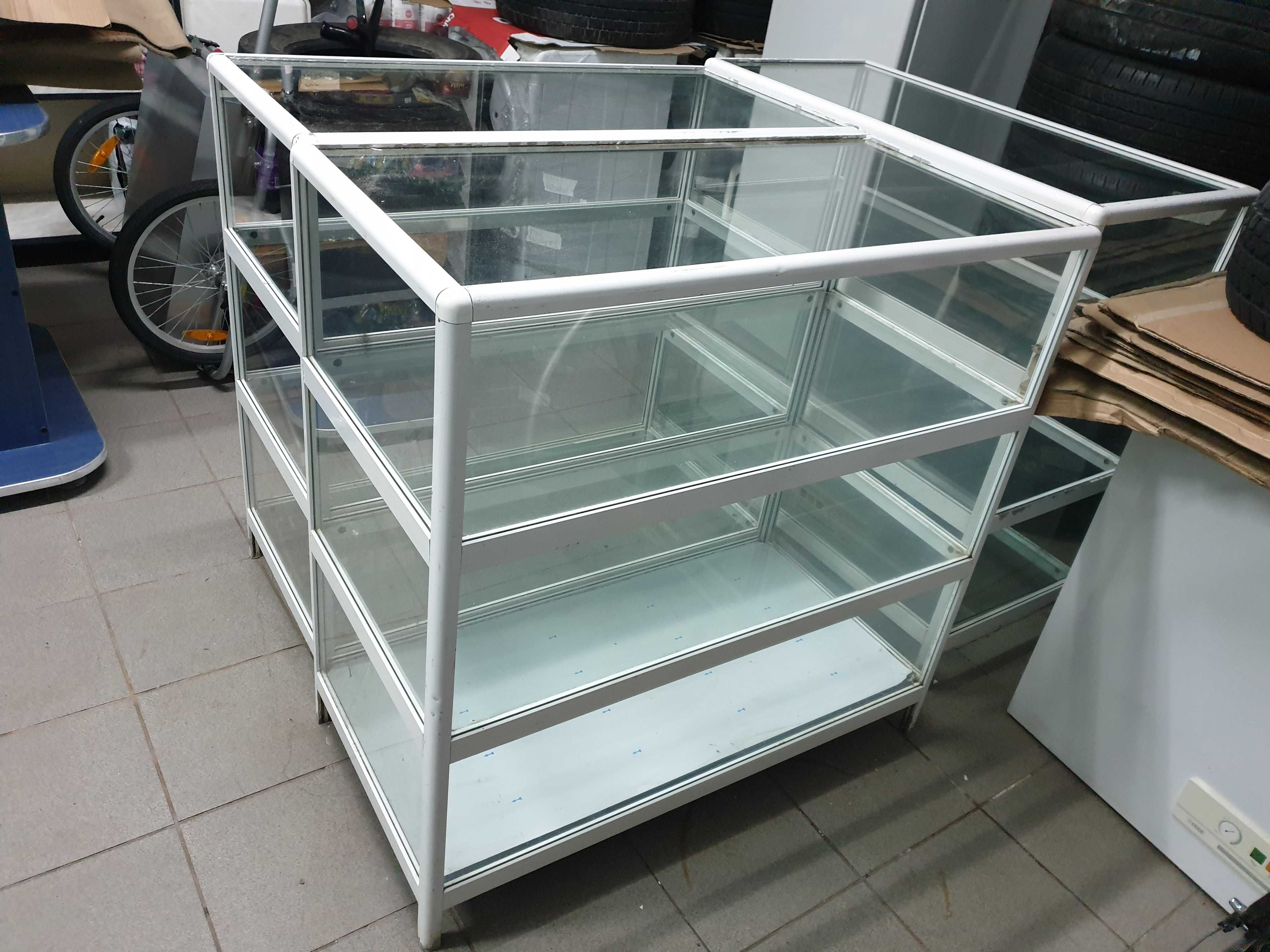 Vitrine-Expunere produse-Aluminiu