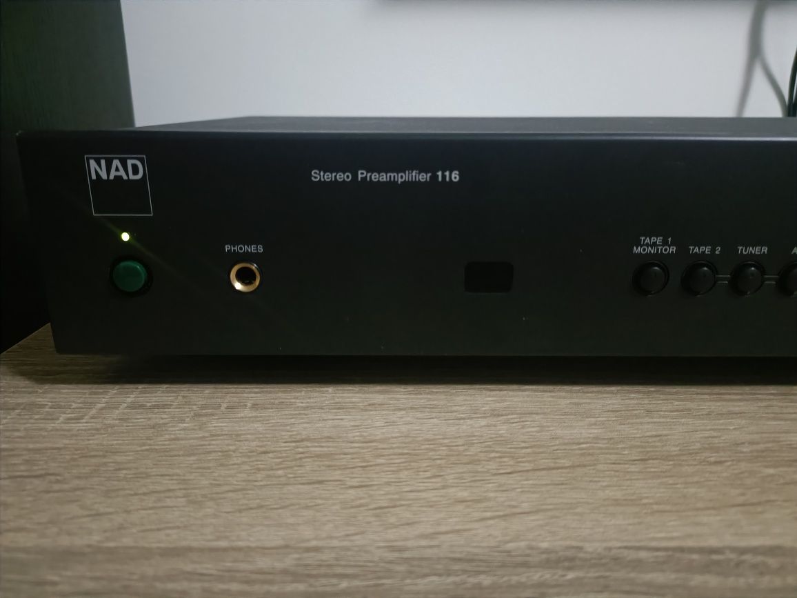 NAD 116 preamplificator stereo audiofil, perfect funcțional