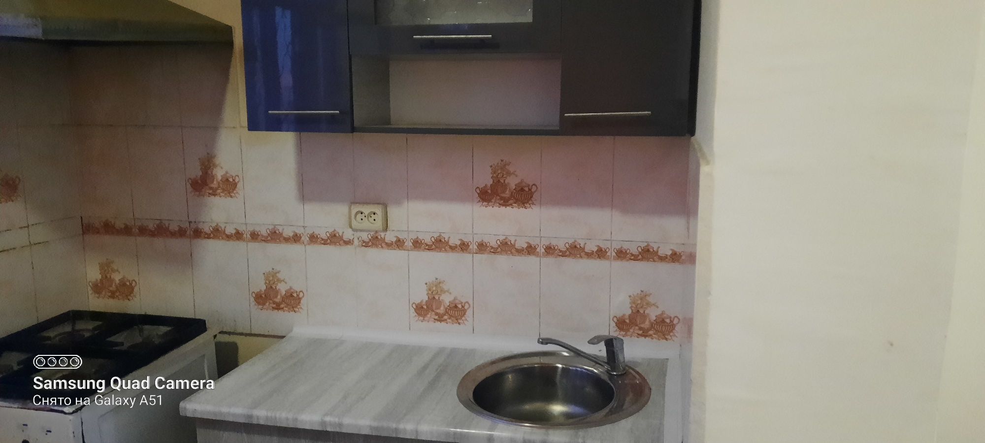 Sergelida 3xonali kvartira sotiladi 2 bekat yonida