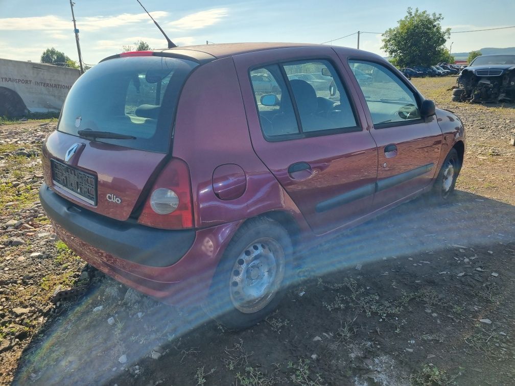 Dezmembram Renault Clio