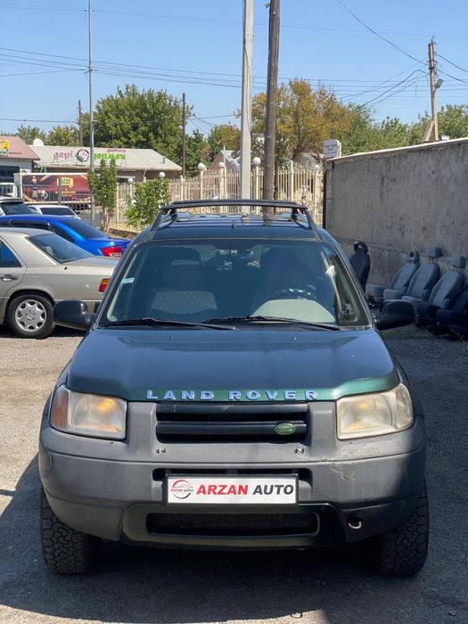 Продаёт land rover freelander
