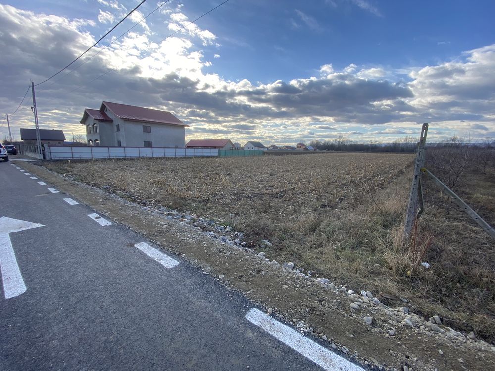 Teren intravilan 4200 mp Vadu Moldovei VARIANTE !