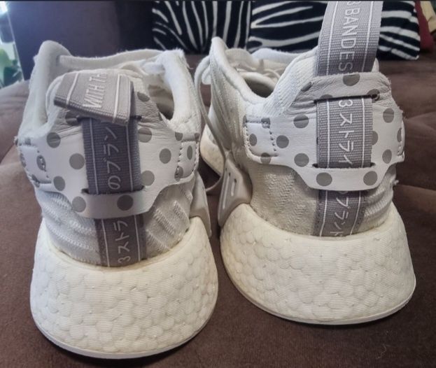 Adidas NMD R2 primeknit triple размер 41 1/3