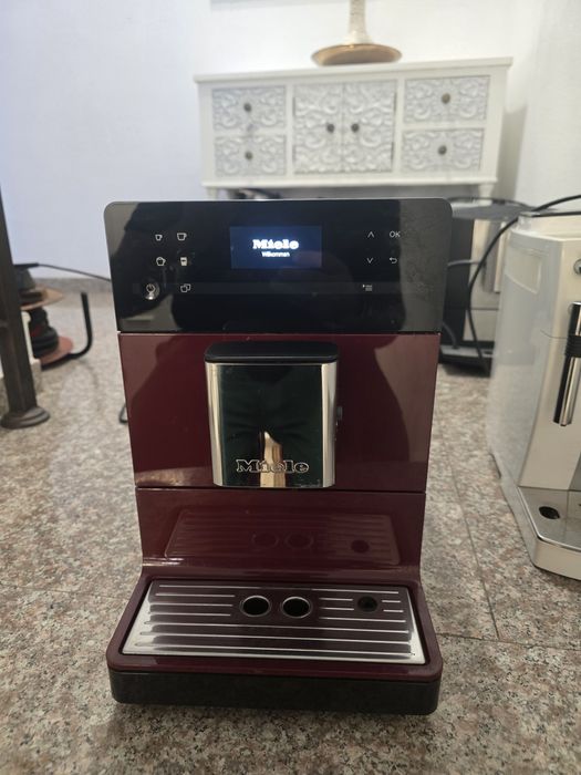 Кафемашина Miele CM5310