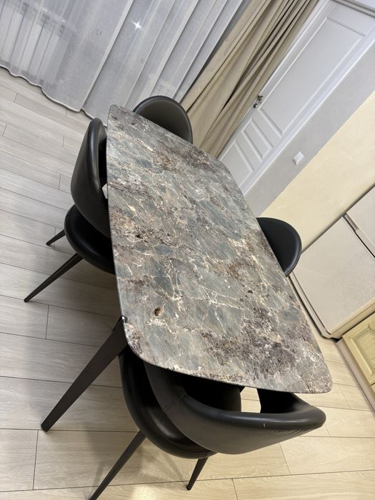 Продам стол со стульями