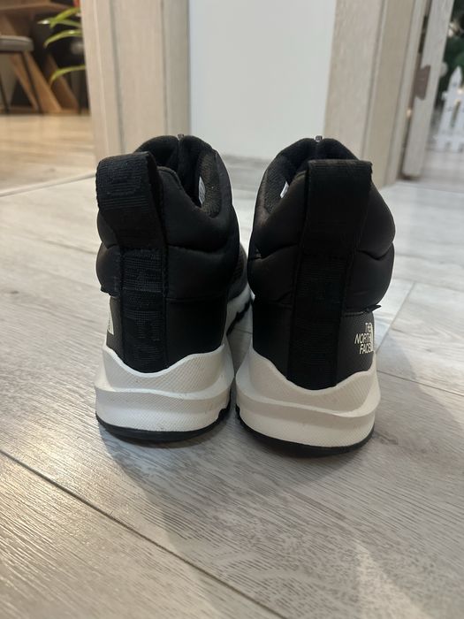 Обувки The North Face