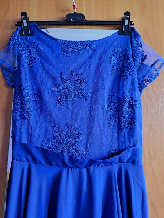 Vând Rochie Eleganta Mărimea-L Nouă Italia