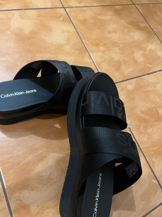 Papuci:Calvin Klein Jeans,marimea 39,pret 300 de lei