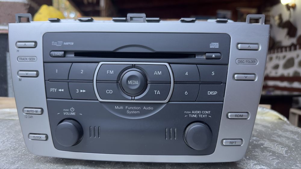 Оригинално Радио с 6 CD - MP3 чейнджър за Мазда 6 GH 2007-2010 г.