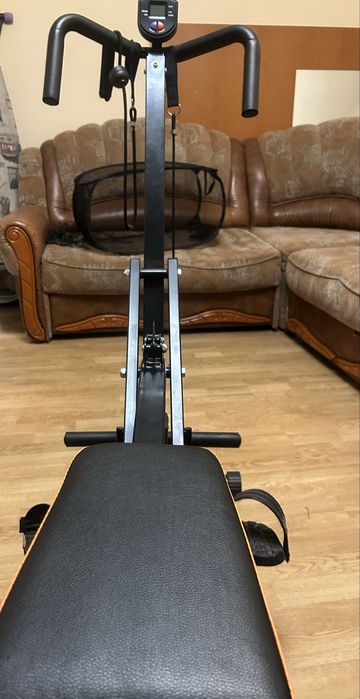 Aparat fitness Total Crunch – antrenament full-body