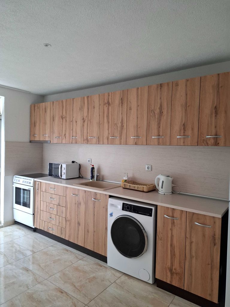 Дава се под наем Тристаен апартамент в Свиленград - 70 кв.м за 382.5 € - Снимка #6