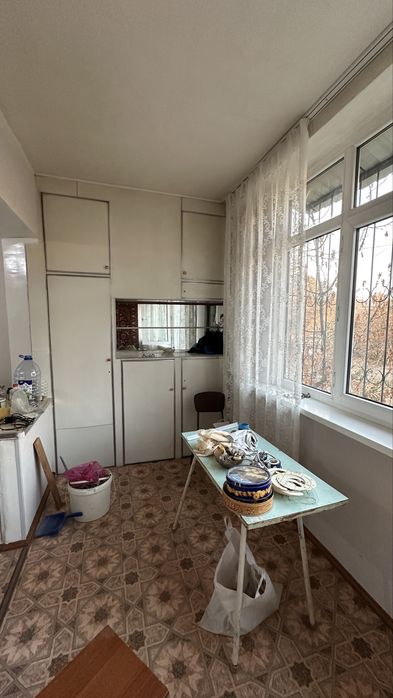 Ижарага 2/2/4 садик Логопед массив Феруза 2х комнатная в аренду срочно