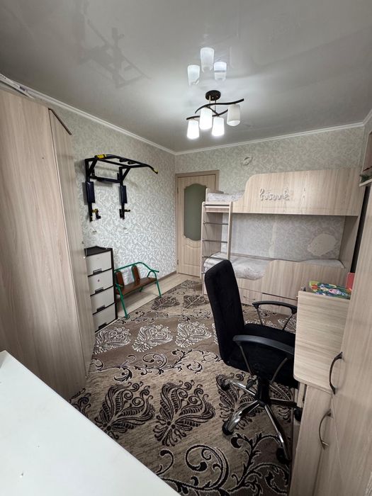 Детский спальный гарнитур двухярустная кровать, шкаф, стол