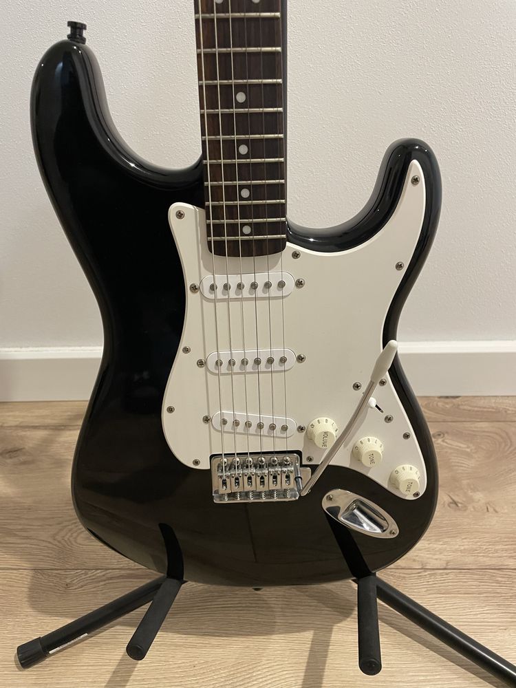 Chitara Fender Squire Strat Affinity series