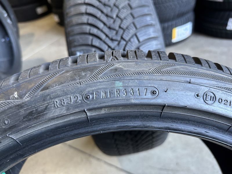 225/40/19 FALKEN 2бр