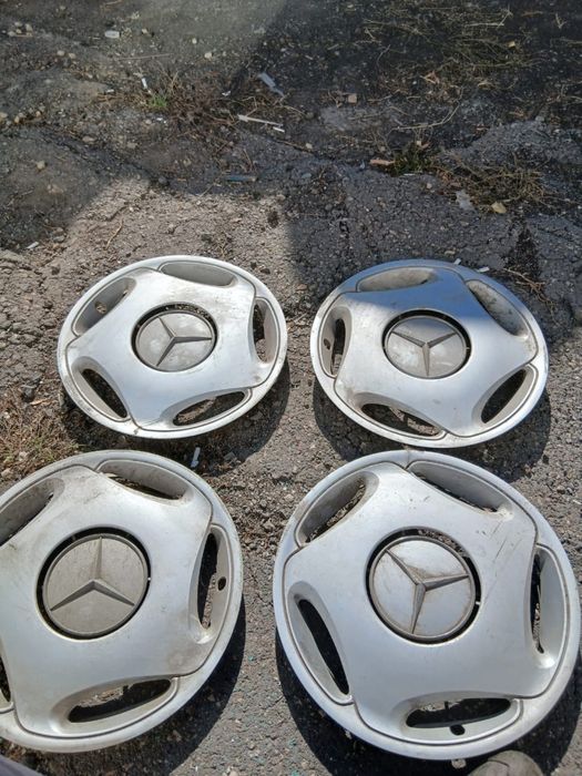 Продаются колпаки Мерседес