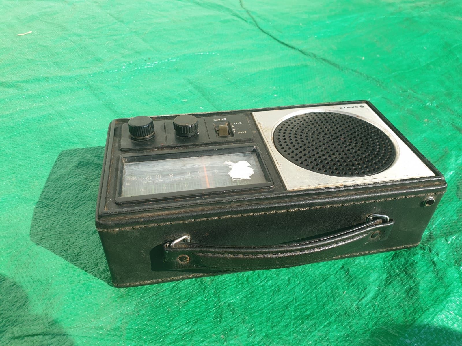 Radio Receptor Sanyo, model RP-2805,made in Japan, functional
