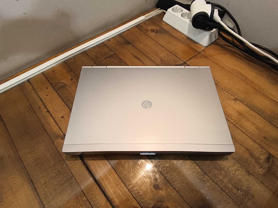 Лаптоп HP EliteBook 8460p - i7 2620M / 14"