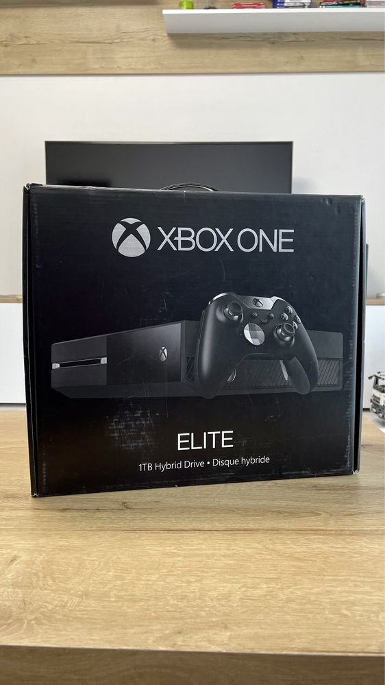 XBOX ONE Elite 1TB cu controller Elite + controller extra