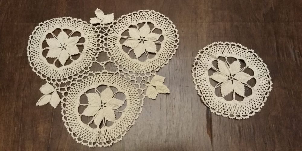 Ръчно плетени покривки