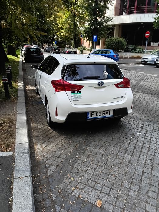 TOYOTA AURIS HYBRID 1.8benzina 4.5L/100km