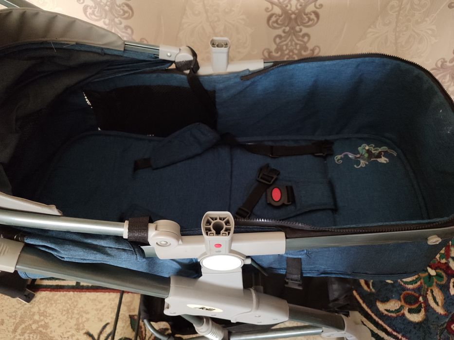 Продаю коляску в отличном состоянии