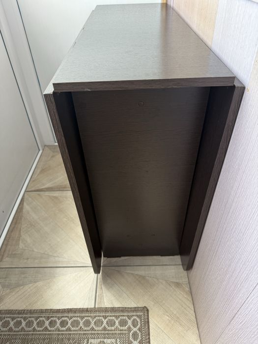 Продам стол книжку