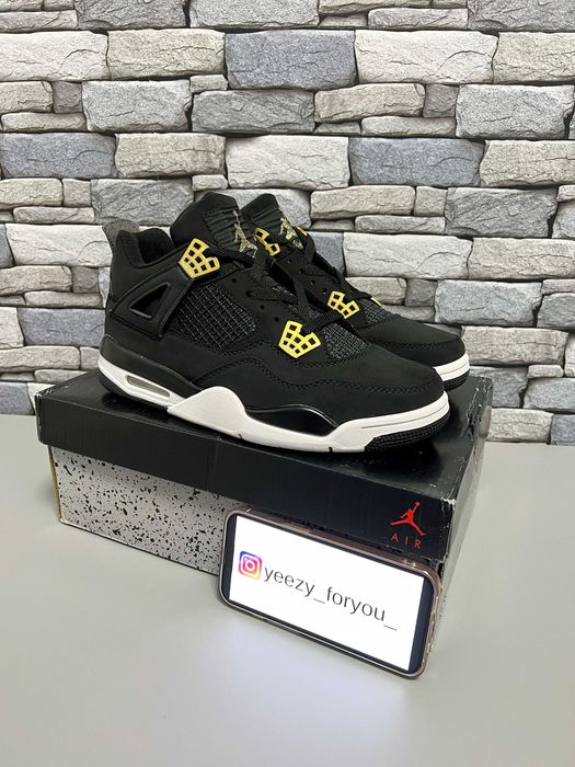 41-43 Jordan Retro 4 Royalty