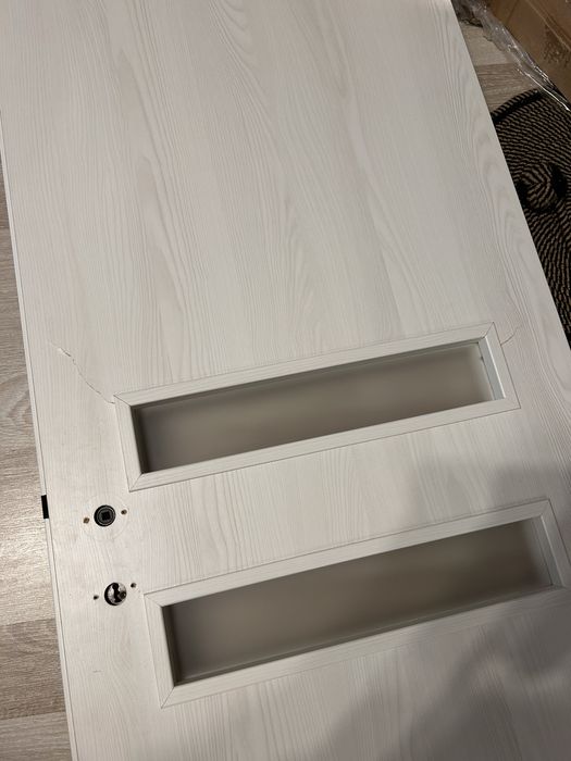 Usa baie frasin cu defect estetic