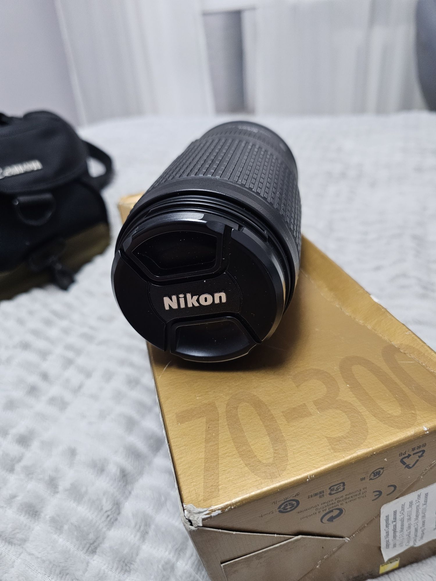 Продаю объектив Nikon