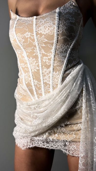 Красиви рокли в различни размери  С / М / Л