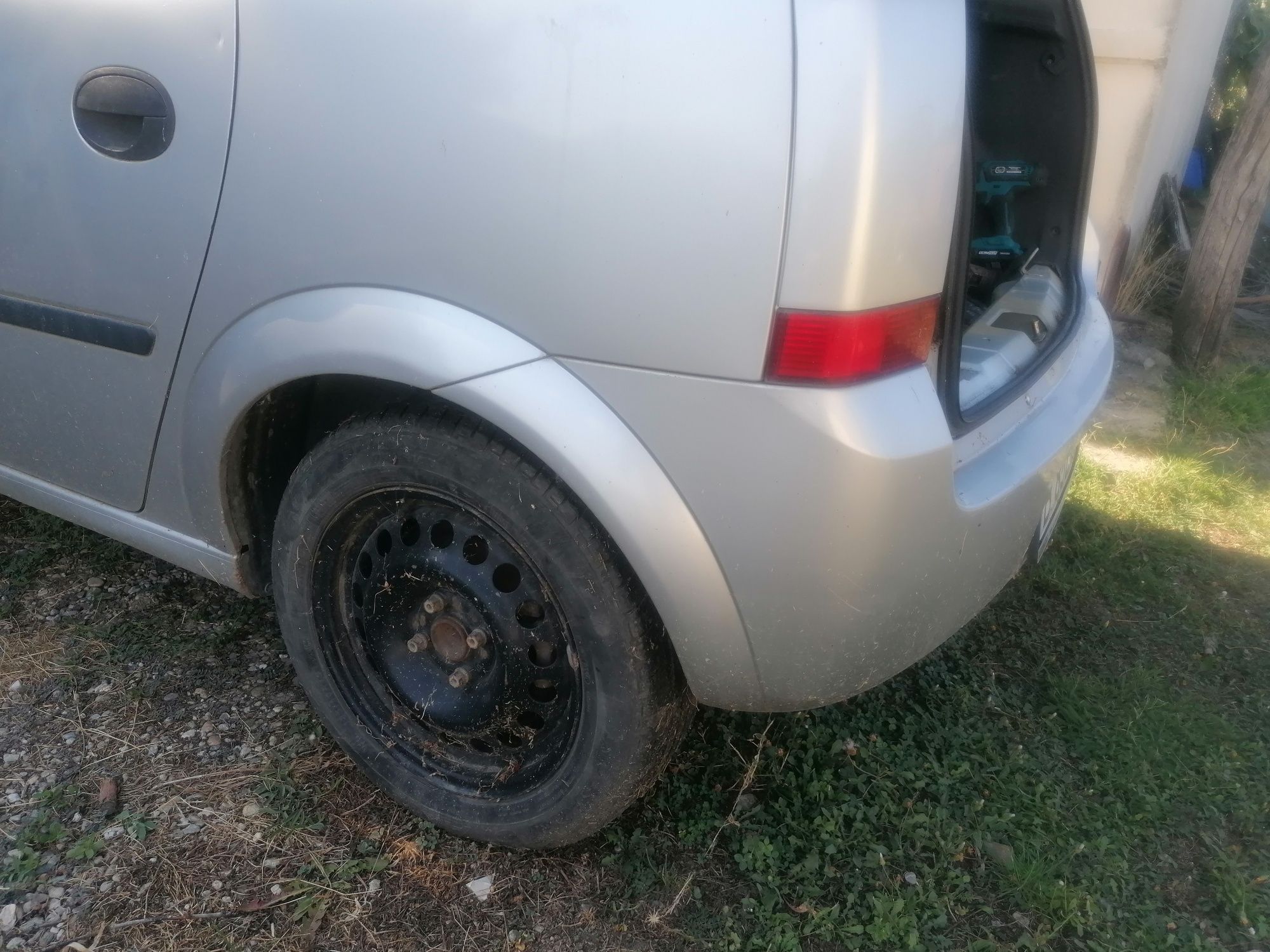 Bara fata aripi capota haion opel Meriva