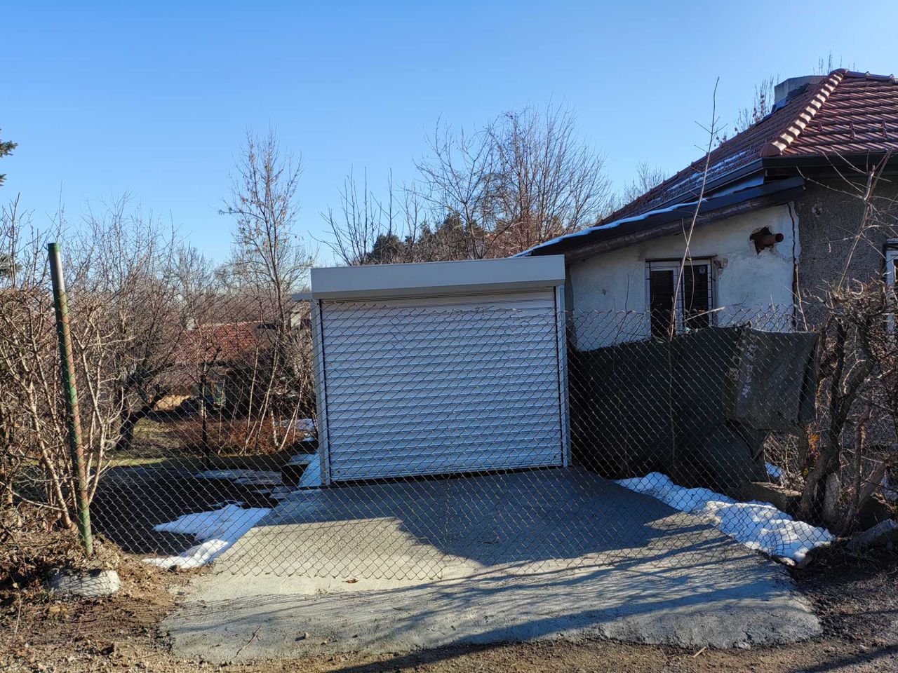 Дава се под наем Гараж / Паркомясто в София, Горна баня - 18 кв.м за 102 € - Снимка #1