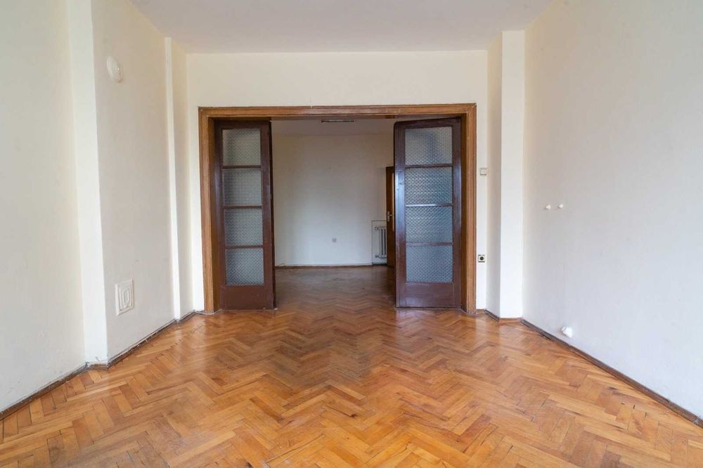 Продава се Двустаен апартамент в София, Център - 64 кв.м за 1875 €/кв.м - Снимка #1