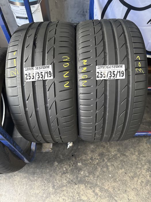 255/35/19 Bridgestone