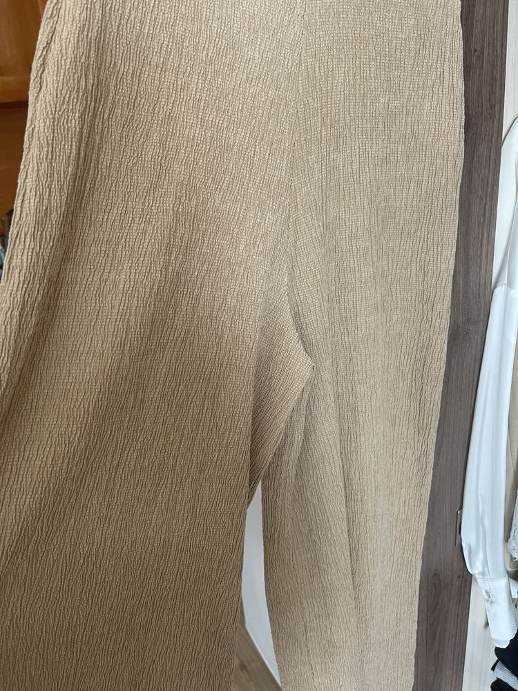 Бежови панталони, летни и есенни PULL&BEAR
