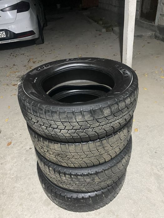 Продаю зимние шины Goodyear Ice Navi 4 шт. (БУ)