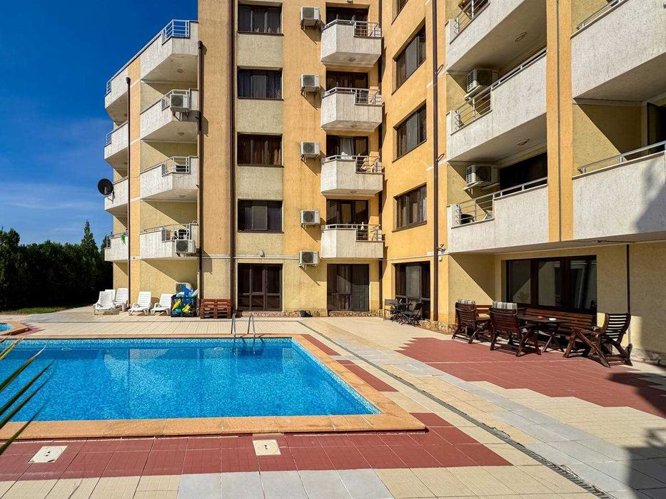 Двустаен апартамент с морска гледка в комплекс Sea Dream, Бяла